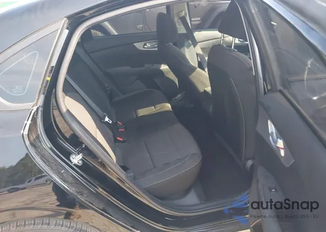 2023 Kia Forte Lxs z USA, uszkodzony, nr VIN 3KPF24AD8PE565451